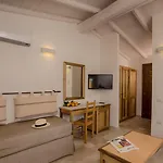 Perdepera 4*